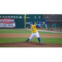 Sioux Falls Canaries pitcher Keaton Steele
